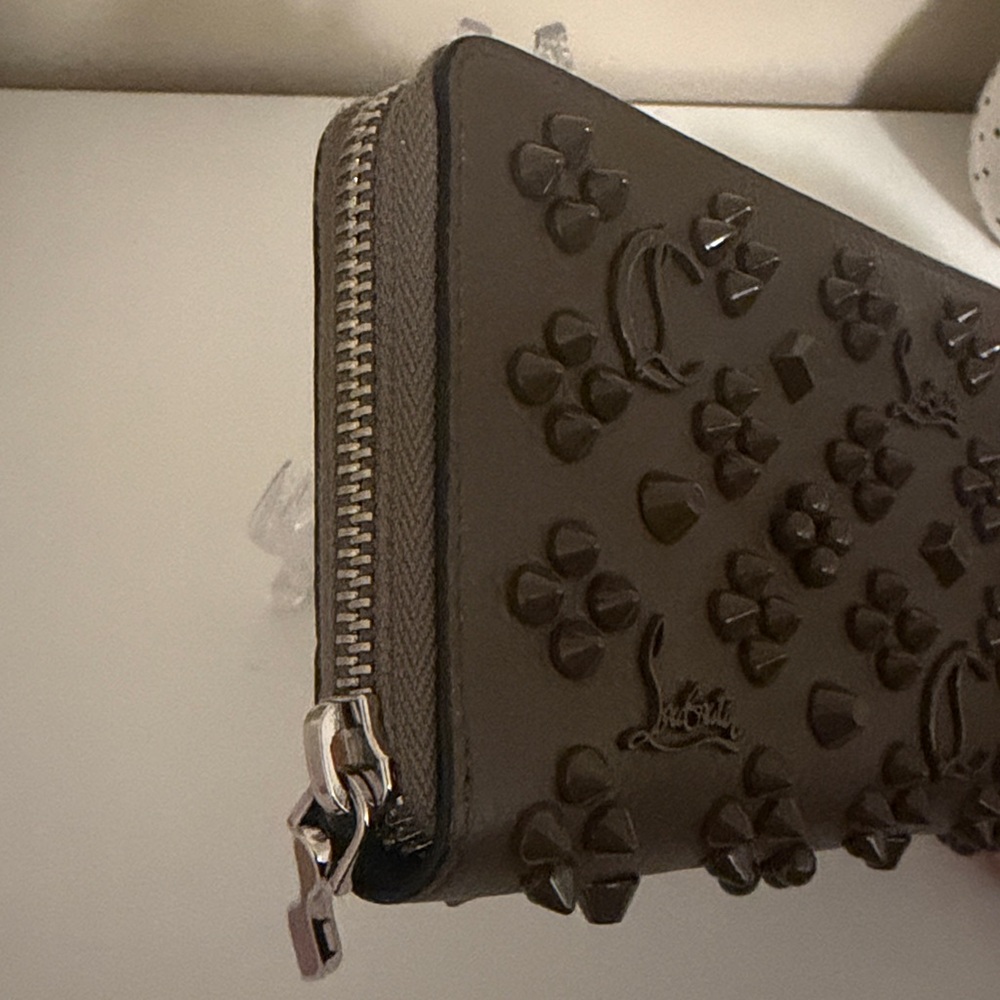 Christian Louboutin Panettone Calfskin Wallet Full Inclusion & COA - Picture 4 of 11
